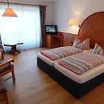 Hotel Mueggelturm 3*